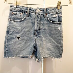 BDG Urban Outfitters 90s Long Inseam‎ Denim Shorts Light Wash Distressed